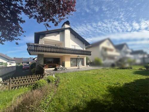 Bild 1 - Repräsentatives Wohnhaus mit Doppelgarage