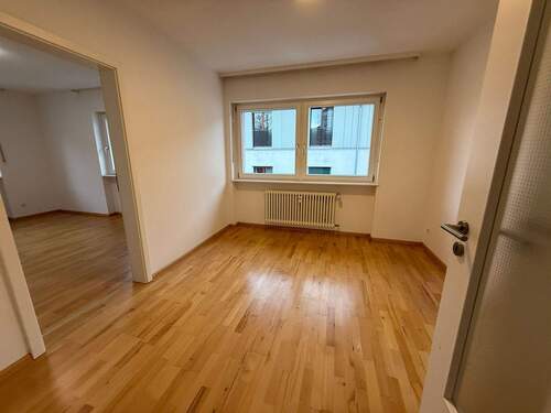 Durchgangszimmer (halbes Zimmer ) zum Spital - Etagenwohnung mit 90,00 m&sup2; in Lahr/Schwarzwald zur Miete