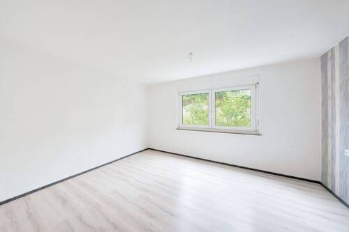 Schlafzimmer - 4 Zimmer Etagenwohnung zum Kaufen in Welzheim