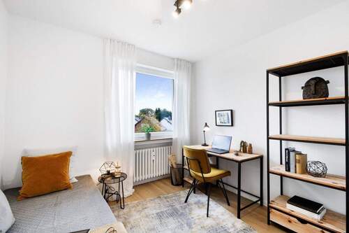 Kinderzimmer / Büro - 