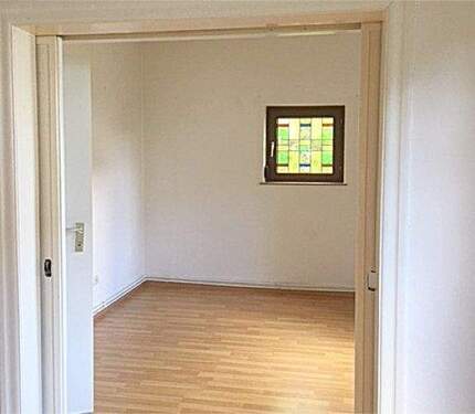 EG. Wohn- und Esszimmer - 8 Zimmer Mehrfamilienhaus, Wohnhaus in Bremen