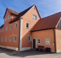 Gepflegtes 4 Familien-Wohnhaus in 91598 Colmberg - 2 Wohnungen kurzfristig bezugsfrei
