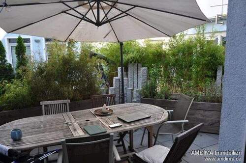 Terrasse - 5 Zimmer Mehrfamilienhaus, Wohnhaus in Nürnberg