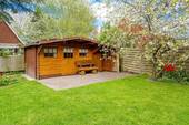 Gartenhäuschen - 5 Zimmer Einfamilienhaus zum Kaufen in Esens