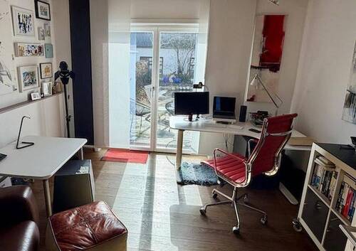 Arbeits-/Schlafzimmer im EG - 