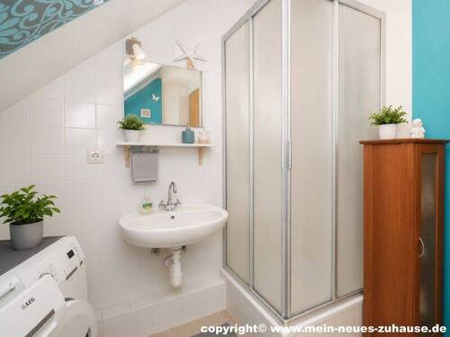 Bild 16 Bad Dachgeschoss Ansicht 2 - 