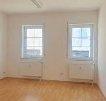 Frei: In neuerem Gebäude der Altstadt, für BüroPraxis: 3 schöne, helle Räume, etc., im 1. OG! - Burglengenfeld