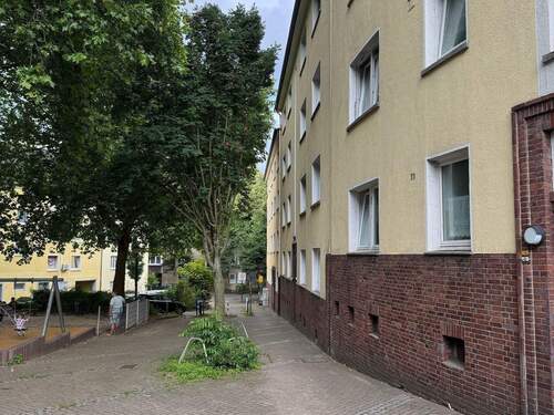 Helmholtzplatz - 2 Zimmer Etagenwohnung zur Miete in Essen