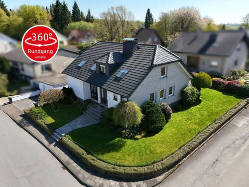 Exposéfoto - Großzügiges Familienhaus in ruhiger Lage von Altenbeken - viel Platz und gepflegter Wohnkomfort