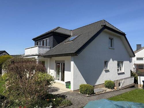 Rückansicht - 8 Zimmer Einfamilienhaus zum Kaufen in Altenbeken