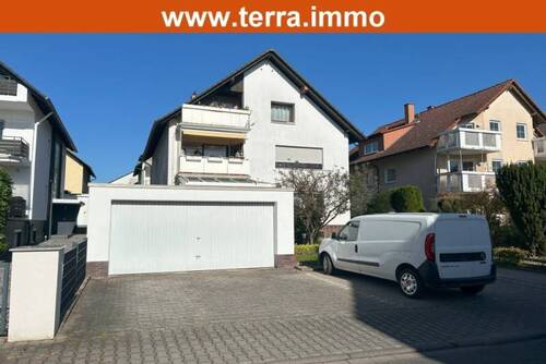 mit Garten und Doppelgarage - Große Wohnung mit Garten, Doppelgarage, Hobby- u. Büroraum!