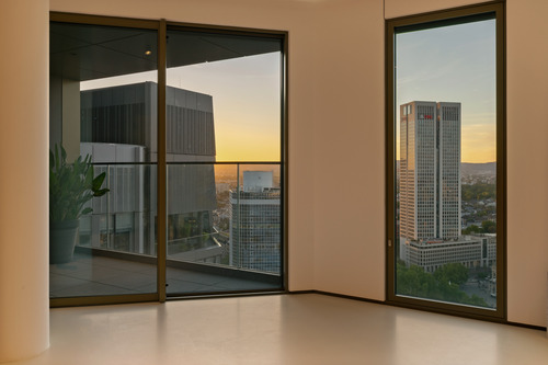 Wohnraum mit Loggia - 