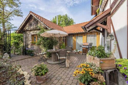 Innenhof - 7 Zimmer Reihenendhaus zum Kaufen in Königslutter