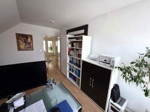 Arbeits-/Schlafzimmer - 