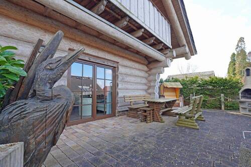 Terrassenfläche am Haus - 