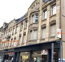Stilvolle 4-Zimmer-Altbauwohnung mit Balkon in zentraler Stadtlage von Neustadt