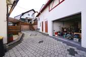 Hofansicht - Einfamilienhaus mit 100,00 m&sup2; in Taunusstein zur Miete