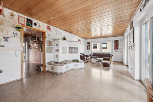 Wohnzimmer 1 OG - 8 Zimmer Mehrfamilienhaus, Wohnhaus in Sachsenheim / Kleinsachsenheim