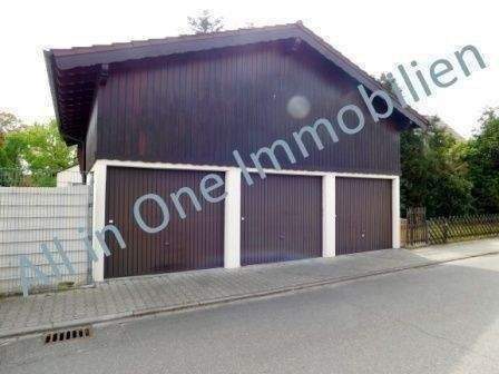 Straßenansicht Garage - 