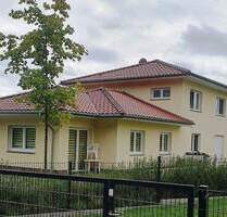 * Hochwertiges Wohnhaus * 16356 Werneuchen OT ...* Massivbau, Bj 2021 * Wärmepumpe * Friedel-IMMO *