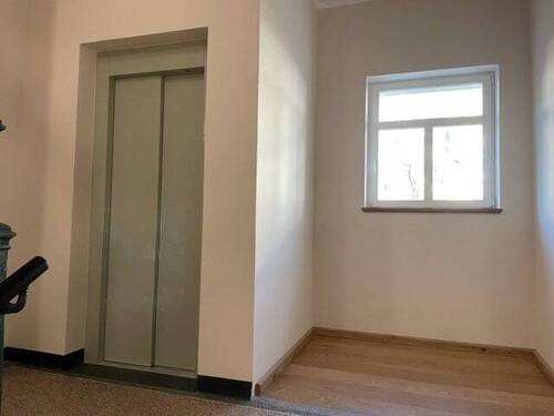 Lift - 