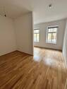 Wohn- Schlafzimmer - GEMÜTLICHE WOHNUNG MIT PARKETT, TERRASSE, FUßBODENHEIZUNG, EBK SOWIE MODERNEM DUSCHBAD