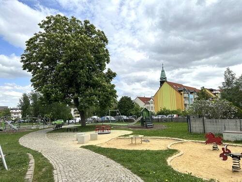 Spielplatz (120 m entfernt) - Etagenwohnung mit 69,90 m² in Zwickau zum Kaufen