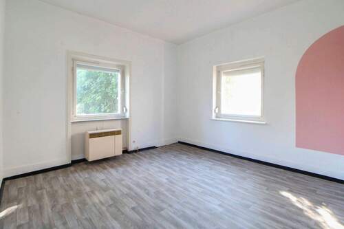 Zimmer EG - 9 Zimmer Mehrfamilienhaus, Wohnhaus in Stuttgart