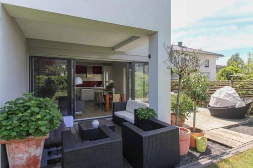 teilüberdachte Terasse - Einfamilienhaus mit 187,00 m&sup2; in Potsdam zur Miete