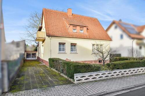 Straßenansicht - 6 Zimmer Einfamilienhaus zum Kaufen in Dieburg