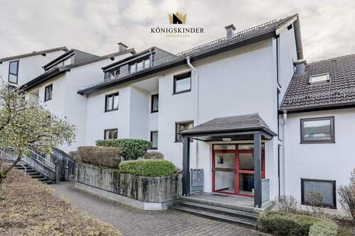 Eingangsbereich - 3 Zimmer Etagenwohnung zum Kaufen in Stuttgart / Obertürkheim