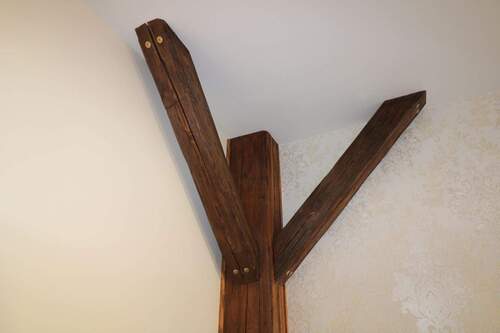 aufgearbeitetes Gebälk Wohnzimmer - 