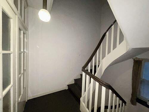 Treppenhaus - 9 Zimmer Mehrfamilienhaus, Wohnhaus in Rheine