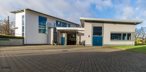 Gebäudeansicht - Halle zum Kaufen in Braak