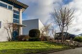 Gebäude und Parkplätze - Halle in Braak zum Kaufen