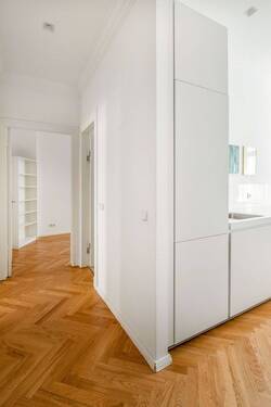 Flur - Etagenwohnung mit 58,00 m&sup2; in Berlin zum Kaufen