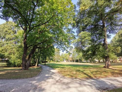 Gerhart-Hauptmann-Platz - 