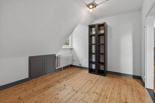 Zimmer 1 Dachgeschoss - 