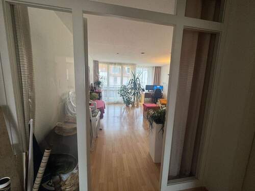 vom Flur zum Wohnzimmer - 