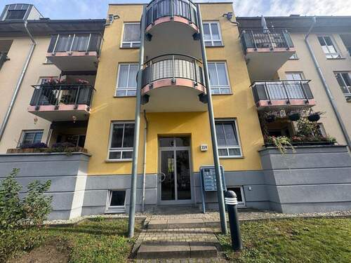 Hauseingang - 2 Zimmer Etagenwohnung zum Kaufen in Hennigsdorf