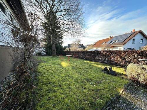 … mit freundlichem Entree - 6 Zimmer Einfamilienhaus in Königswinter