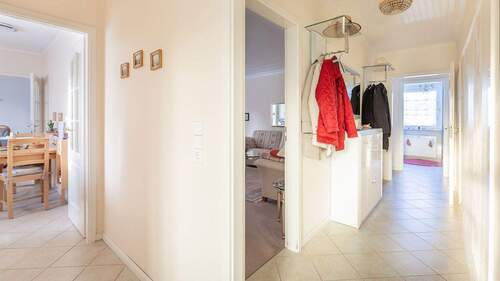 Eingangsdiele - 4 Zimmer Einfamilienhaus in Tangstedt