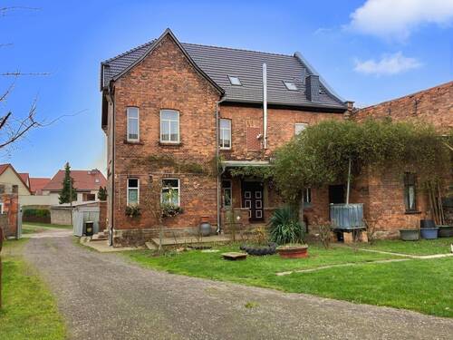 Rückansicht - 5 Zimmer Einfamilienhaus zum Kaufen in Ziegelroda
