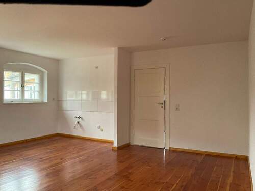 Wohnen mit offener Küche - Bin wieder zu haben. Einbauküche auf Anfrage möglich.