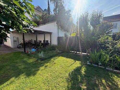 H 549 Garten Ansicht 3.jpg - Sanierungsprojekt :: Großzügiges Zweifamilienhaus mit Garage und Garten (H 549-A) ::