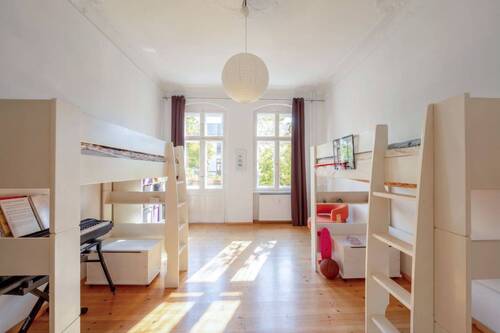 Zimmer 1 - 3 Zimmer Etagenwohnung in Berlin