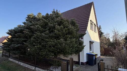 Vorderansicht - Einfamilienhaus mit 75,00 m&sup2; in Leipzig zum Kaufen