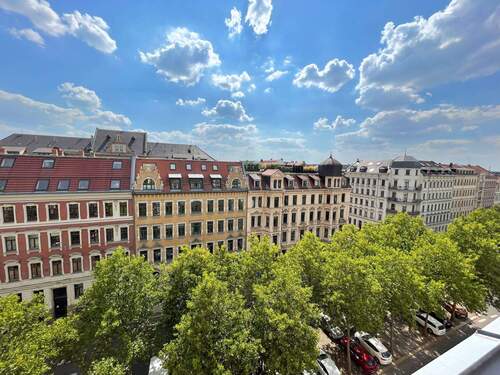 Ausblick - ÜBER DEN DÄCHERN LEIPZIGS Traumhafte helle Maisonette-Wohnung mit Galerie & Zweitbad in Bestlage
