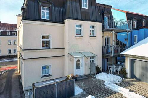 Eingang - 1 Zimmer Mehrfamilienhaus, Wohnhaus in Amberg