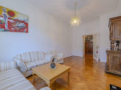 Wohnzimmer Bild 2 - 4 Zimmer Etagenwohnung zum Kaufen in München